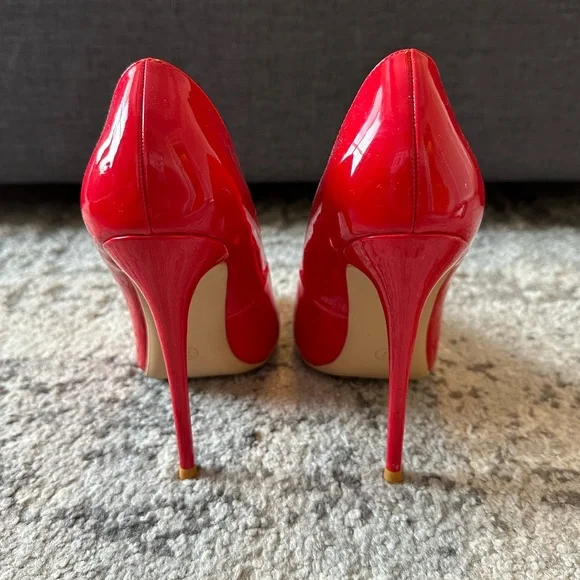 New Red stiletto heels. - Picture 2 of 4